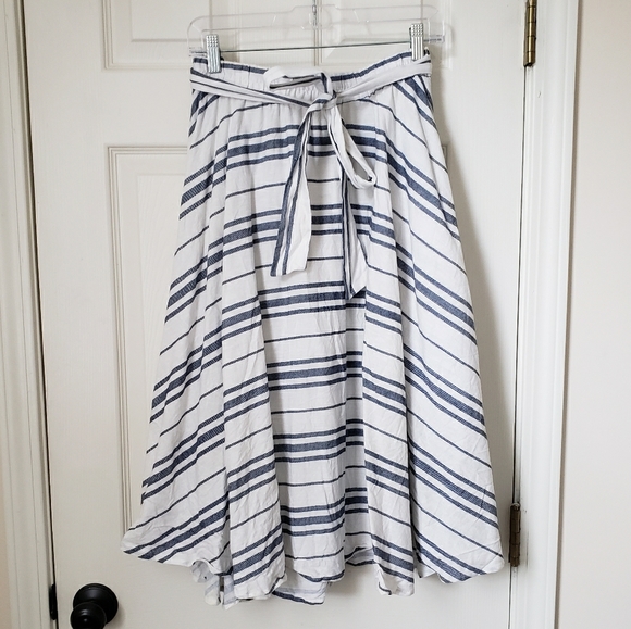 Dresses & Skirts - Striped High Waist Midi Skirt